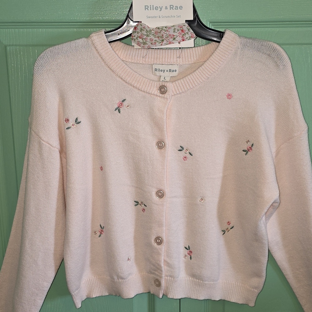 Riley And Rae Cropped Sweater & Scrunchie Set (Size L) NWT Pretty!!! - Picture 4 of 8